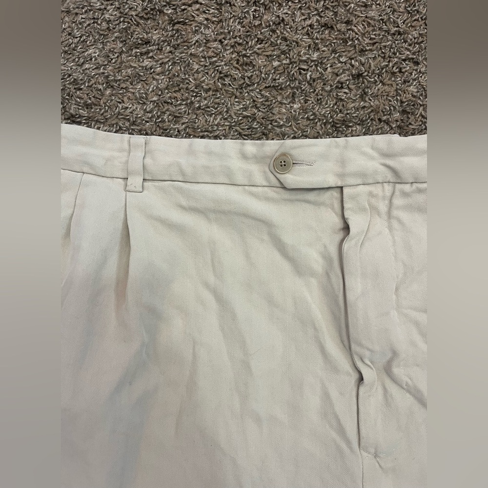 Tommy Bahama Silk Cotton Shorts Mens 56RTan Khaki Flat Front Chino Casual - Picture 3 of 7